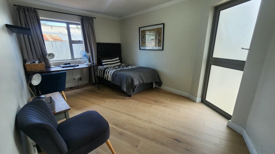 4 Bedroom Property for Sale in Loerie Park Western Cape